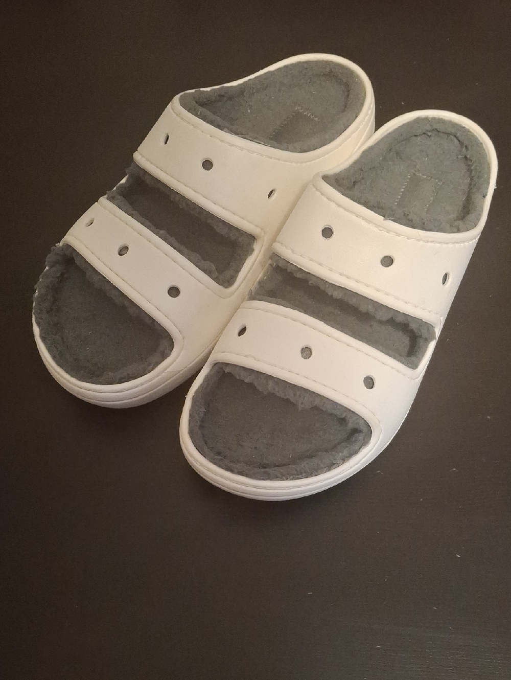 Crocs Classic Cozzzy White Fleece Lined Sandals Women 10 Men 8 Slides​